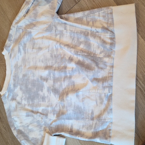 Athleta Cream and Gray Sweatshirt - Picture 5 of 5